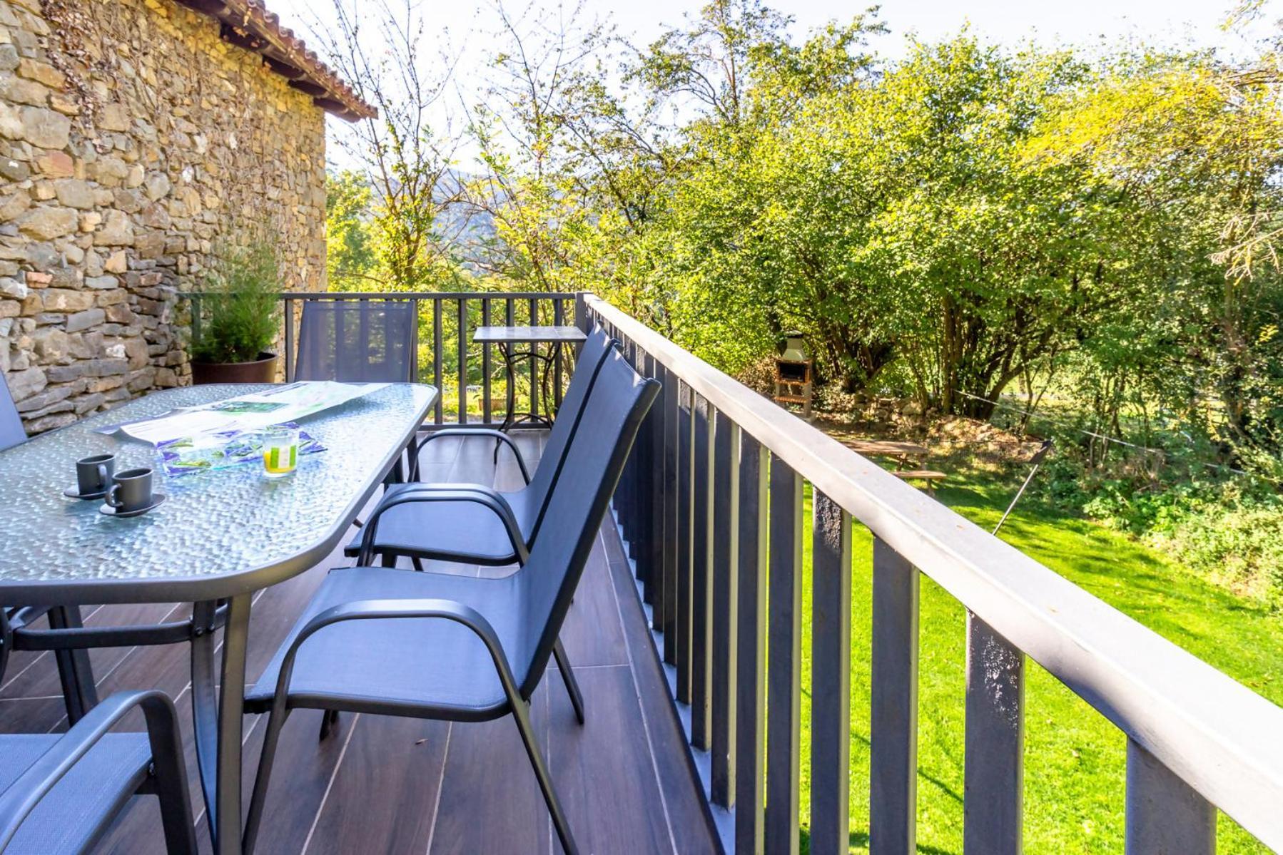 M De Puigsec Mas Rural Al Ripolles Girona Exterior foto
